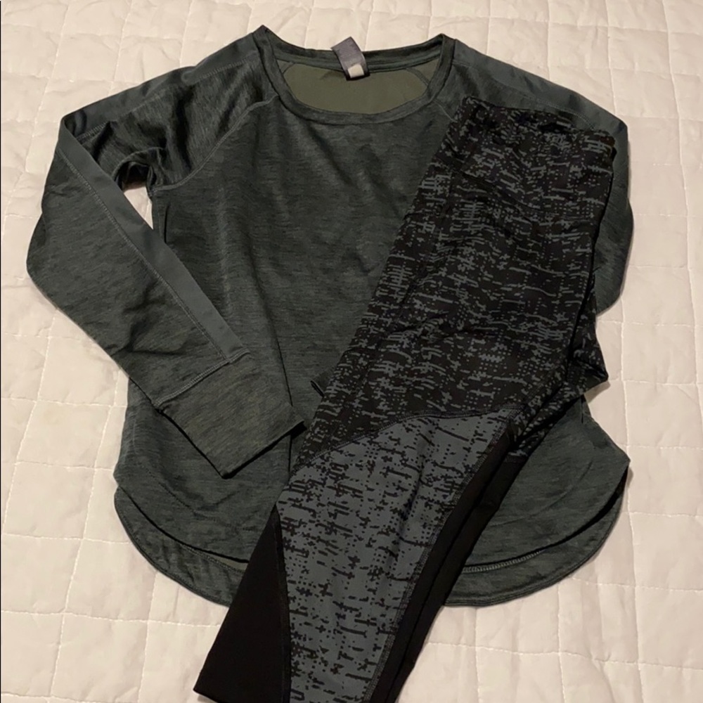 Champion Sweatshirt (S) and Capri pants (M)